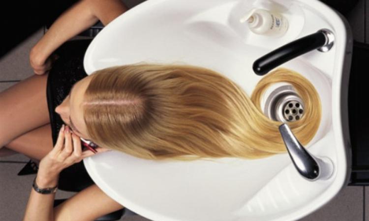 Как правильно ухаживать за наращенными волосами?