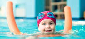 Як навчити дитину плавати за допомогою басейну і тренувань